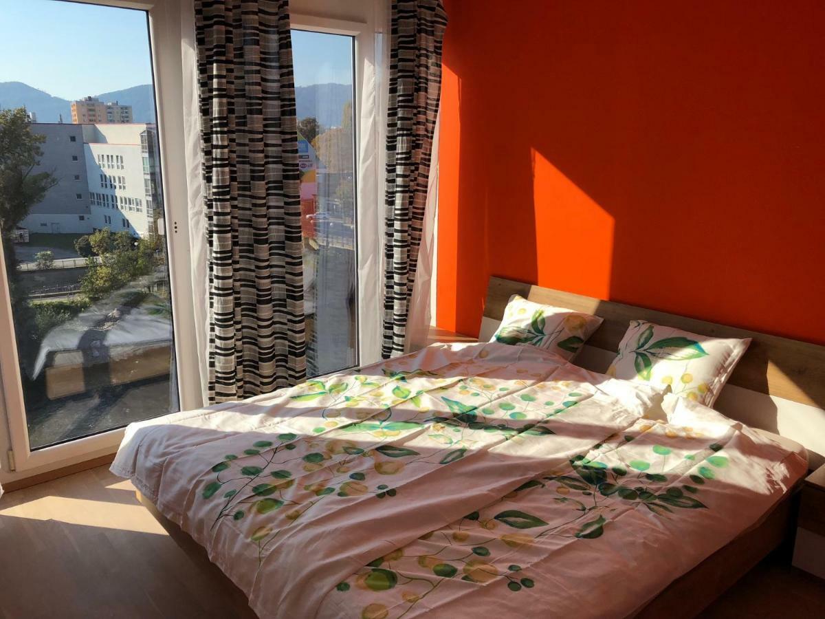 Kmheim, Cozy 103M2 Apartment, With 3 Bedroom And Covered Free Parking Place, Close To City Center Graz Buitenkant foto