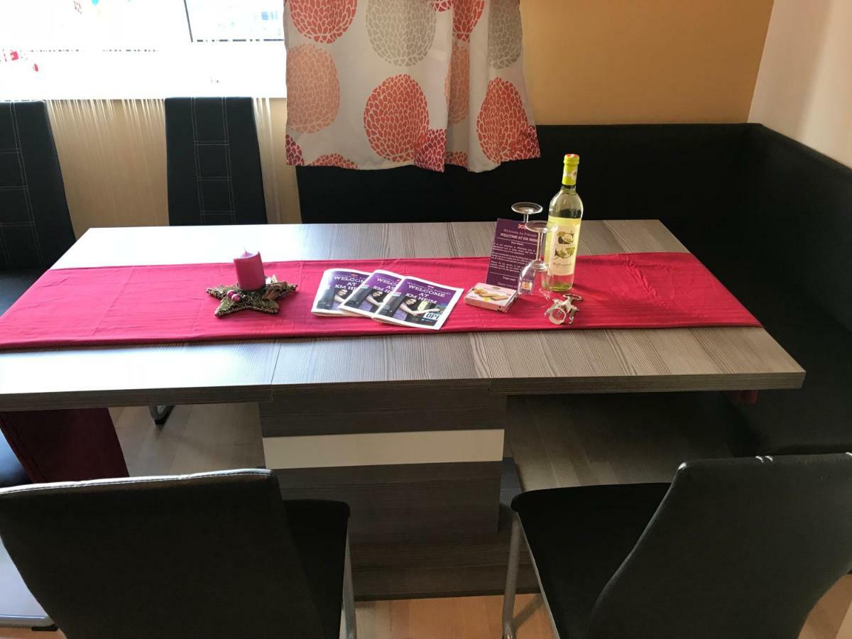 Kmheim, Cozy 103M2 Apartment, With 3 Bedroom And Covered Free Parking Place, Close To City Center Graz Buitenkant foto