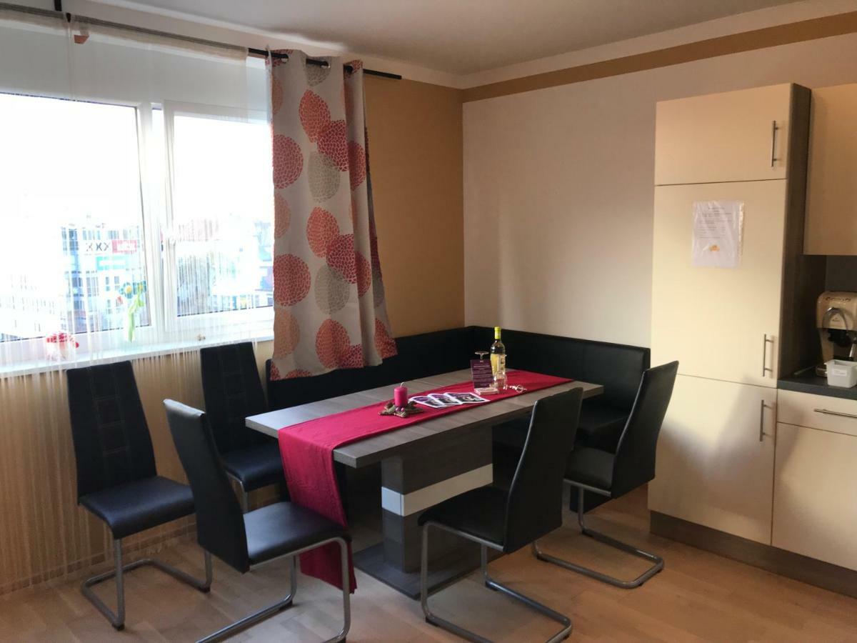 Kmheim, Cozy 103M2 Apartment, With 3 Bedroom And Covered Free Parking Place, Close To City Center Graz Buitenkant foto
